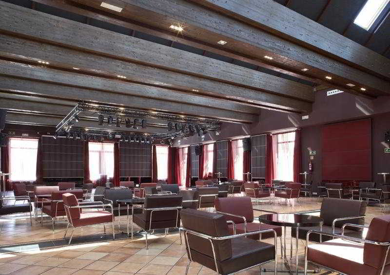 Ac Hotel Palacio De Santa Ana By Marriott Valladolid Interior photo The interior of the main conference hall