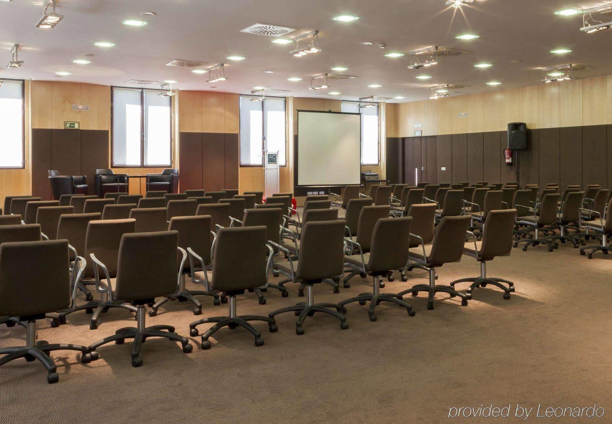Ac Hotel Palacio De Santa Ana By Marriott Valladolid Exterior photo The main conference room